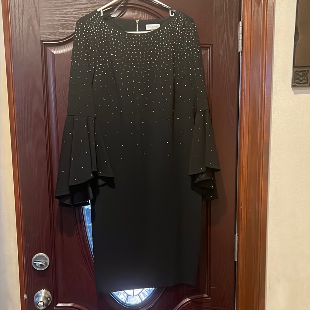 Excellent conditions Princess dress cultivates body looks beautiful on 😊